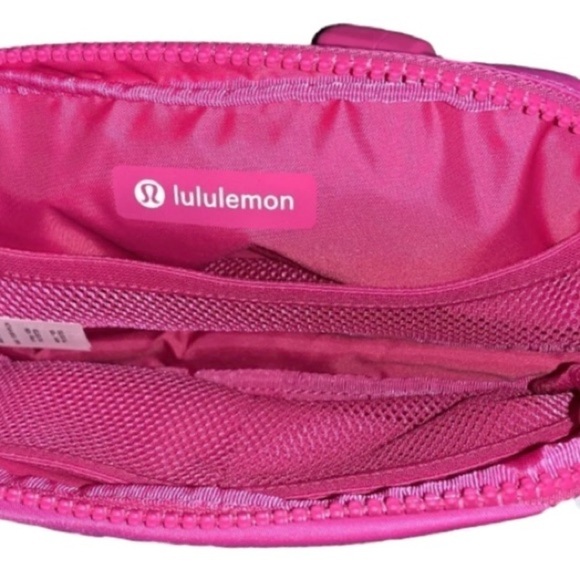 NWT AUTHENTIC LULULEMON 1L EVERYWHERE BAG EBB SONIC PINK WHITE LOGO LETTERS - Picture 9 of 10